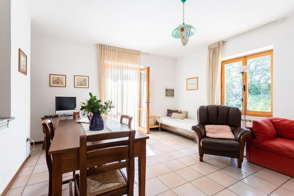 Apartment In Nature,10Min From City Perugia Exterior photo